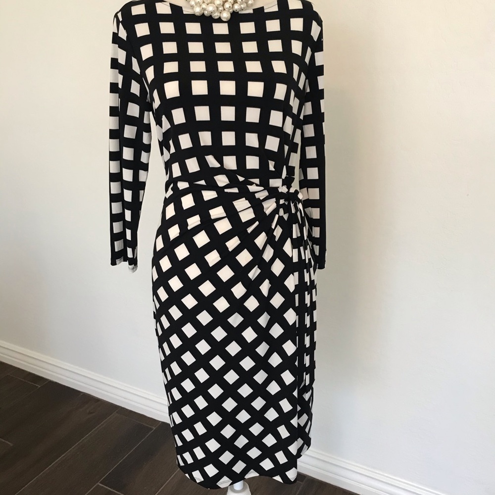 Ann Taylor | black and white wrap dress.